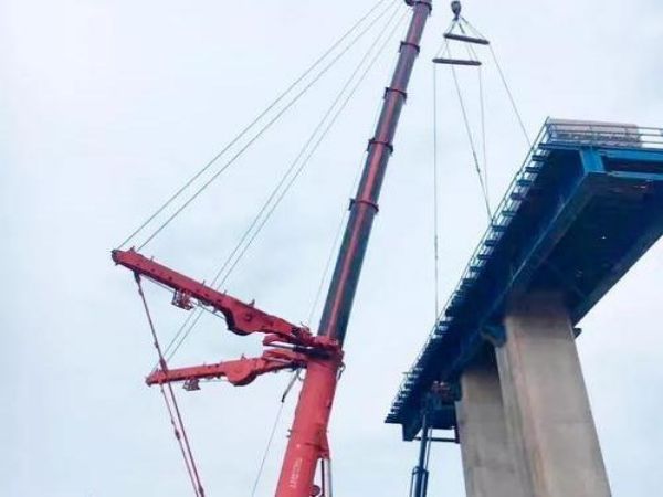 上党区吊车租赁电话_-选择随车吊出租的技巧